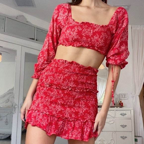 Urban Outfitters Red Floral Smocked Crop Top Skirt Set - Picture 4 of 7